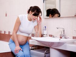 Как уменьшить проявления тошноты во время беременности
